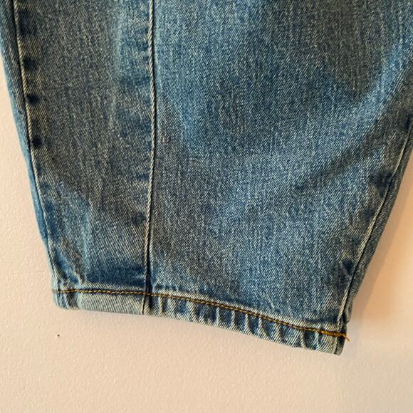 NWT KanCan Barrel Leg High Rise Horseshoe Fit Jeans Medium Wash Women's 9 / 28 - Picture 6 of 13